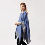 vêtement femme poncho bleu