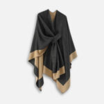 Élégance en cape poncho