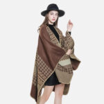 cape poncho traditionnel péruvien