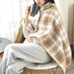 Poncho élégant en beige
