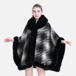 manteau poncho fourrure