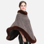 élégant poncho en fourrure