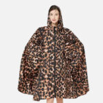Poncho de pluie imprimé léopard