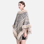 poncho motif animal