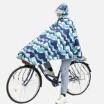 poncho velo pluie motifs montagnes