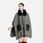 poncho col fourrure chic