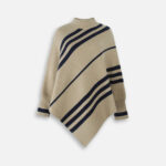 vêtement féminin poncho à rayures