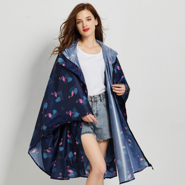 cape de pluie légère bleu