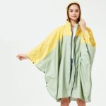 cape pluie jaune et vert