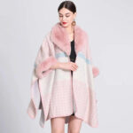 Cape en fausse fourrure