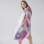 Poncho bain gris et rose élégant