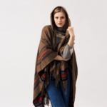 poncho capuche femme