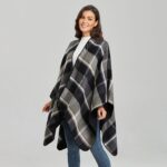 Poncho à carreaux gris