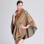 Poncho élégant col doux