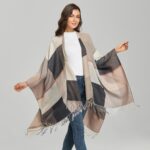 poncho beige chic