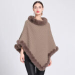 poncho avec col fausse fourrure
