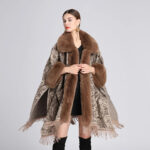 poncho élégant avec franges
