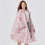 Poncho imperméable flamands roses