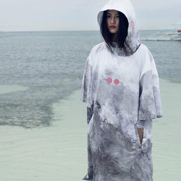 poncho de surf moderne